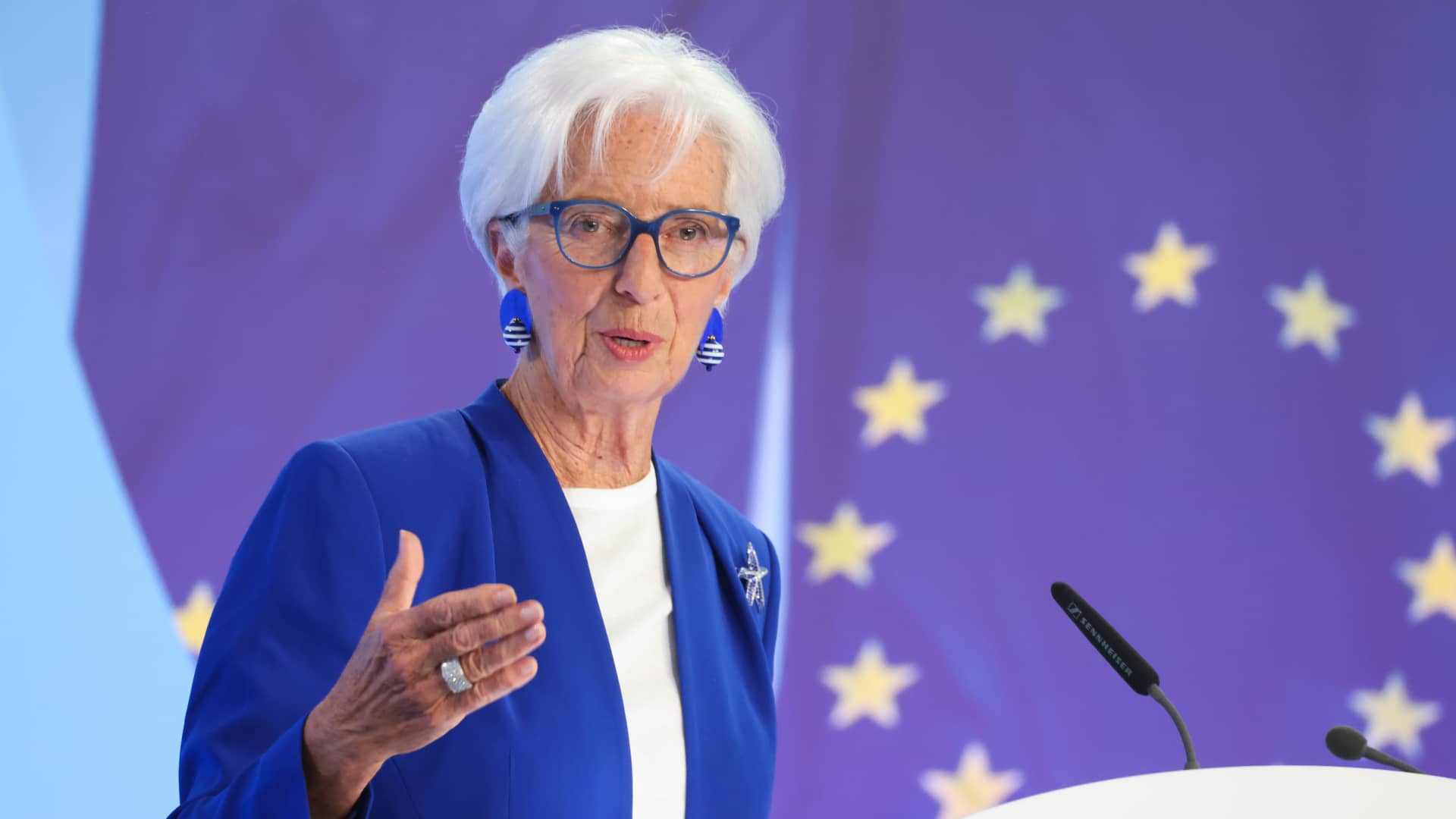 Lagarde says early ECB departure is possible before French election