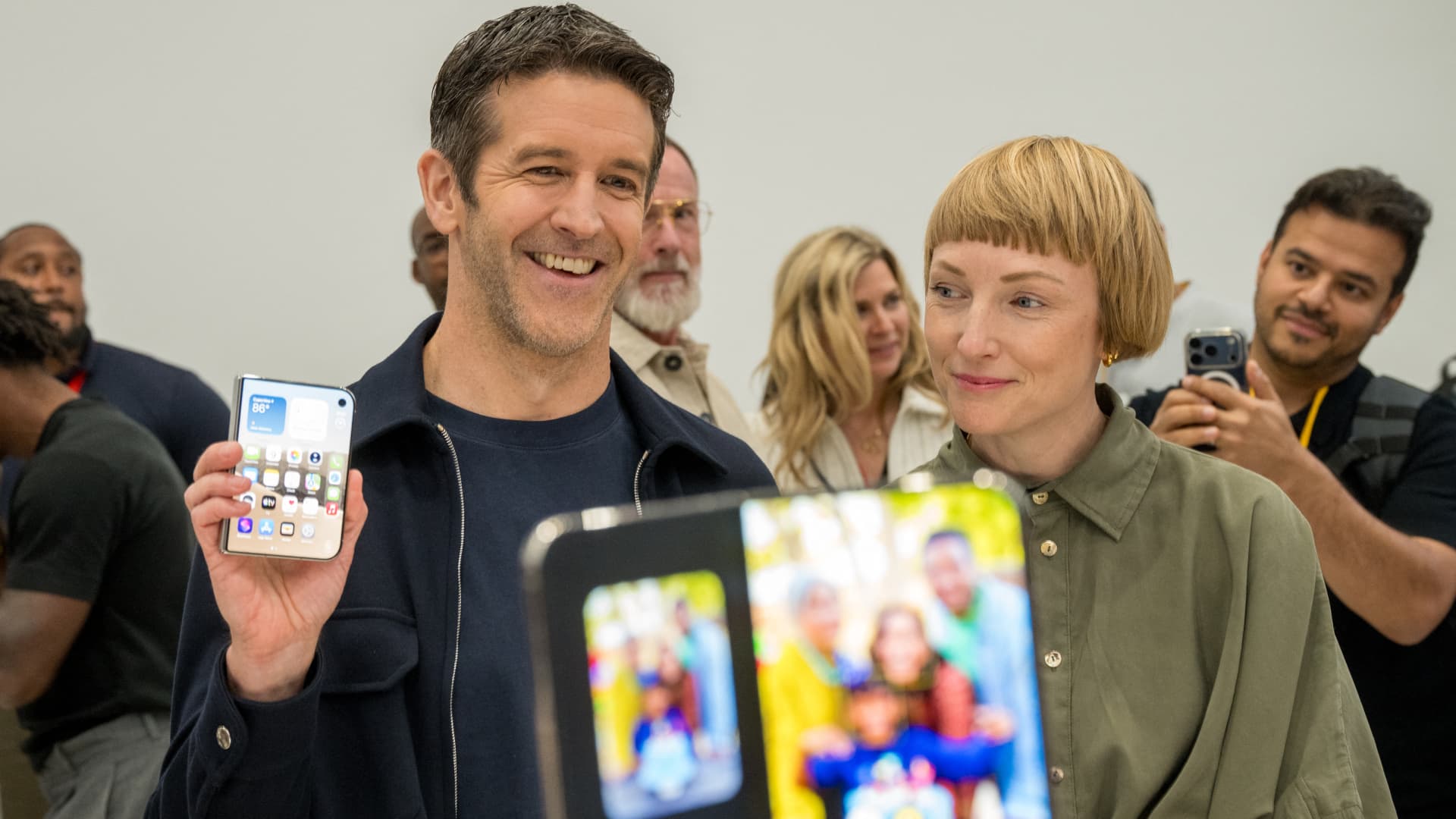 Apple opens iPhone Duo preorders at $1,999