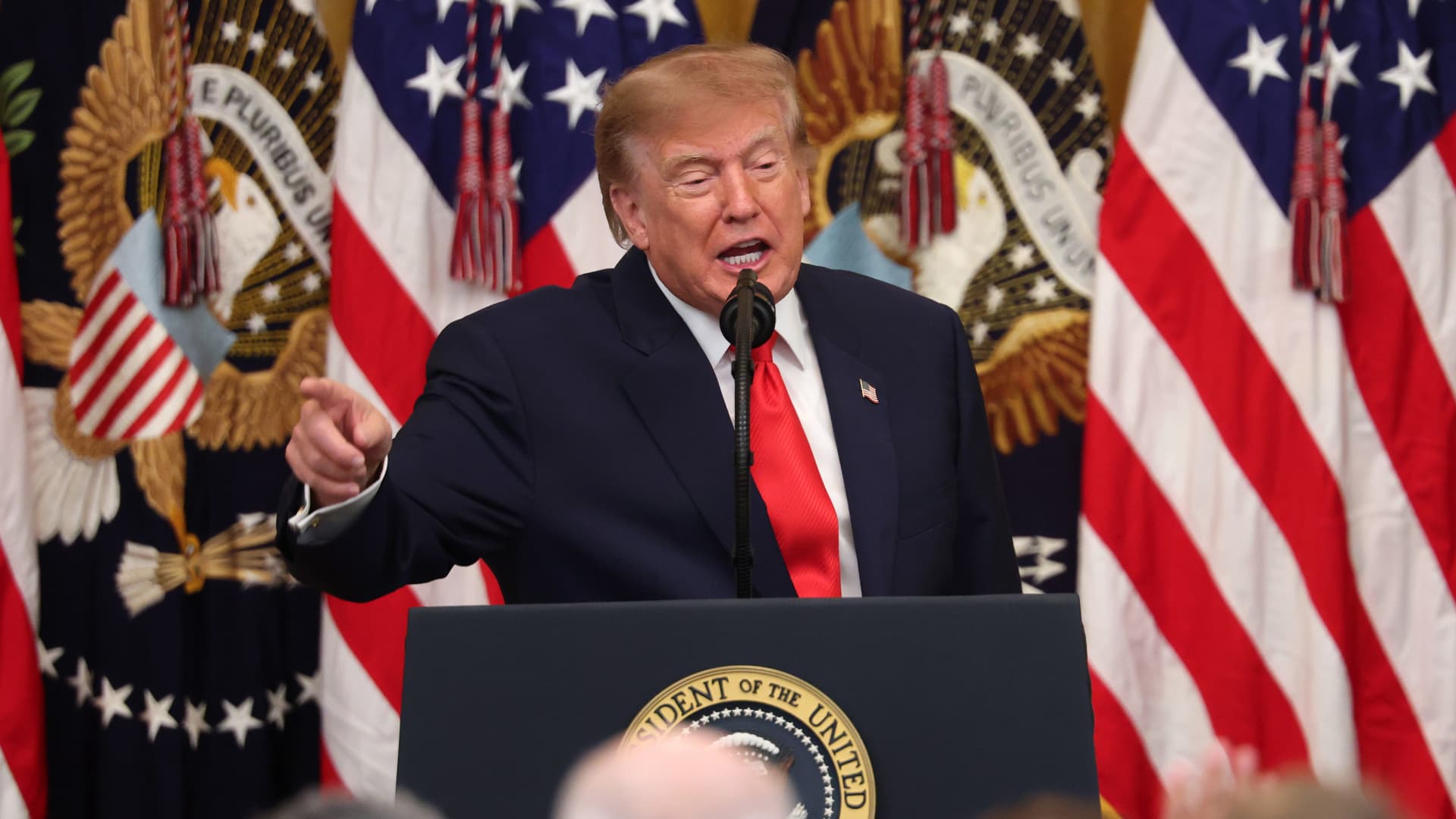 Trump’s Russian diesel deal draws sanctions-law criticism