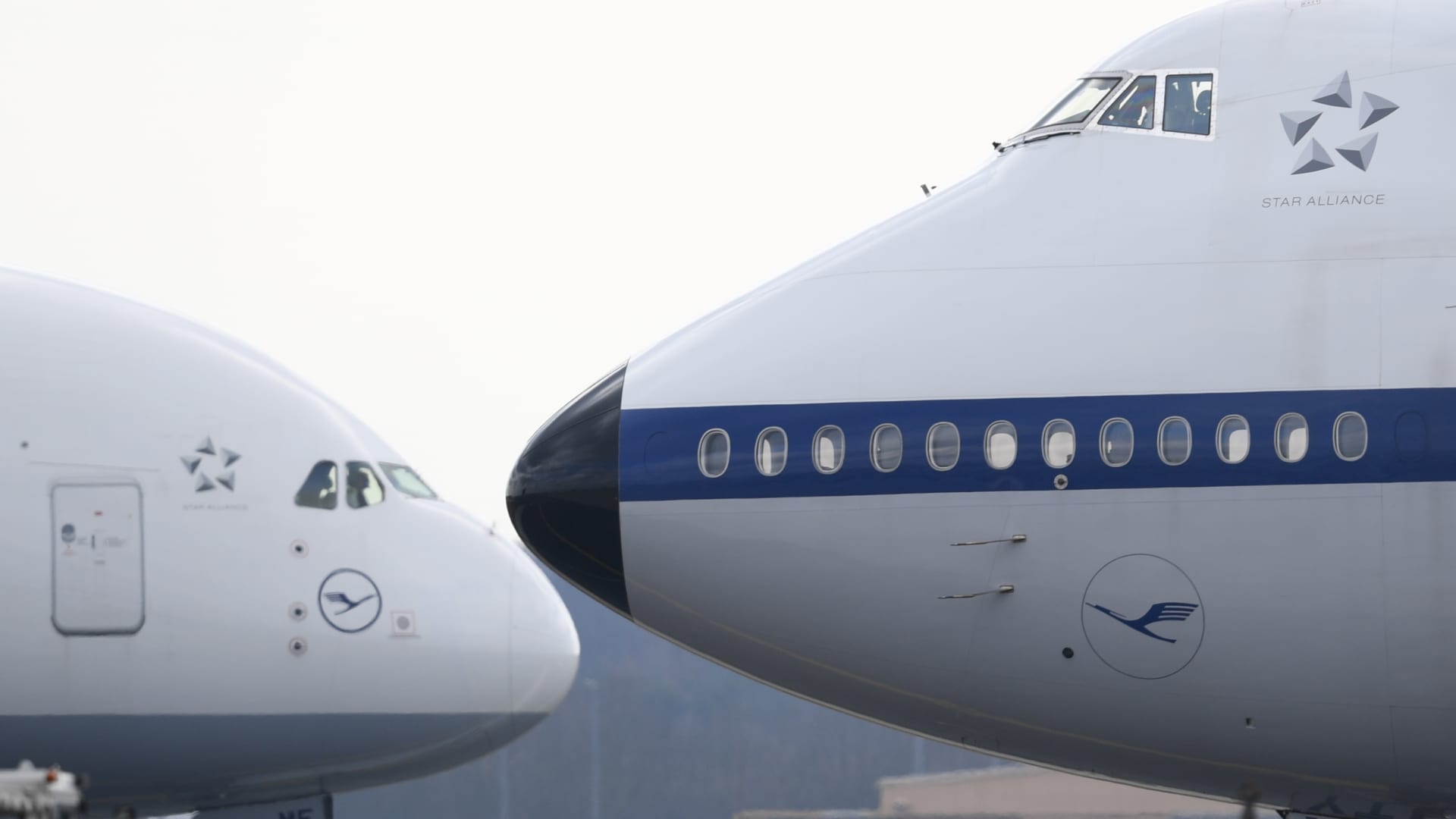 Boeing and Airbus plan narrow-body successors as airlines press for deliveries