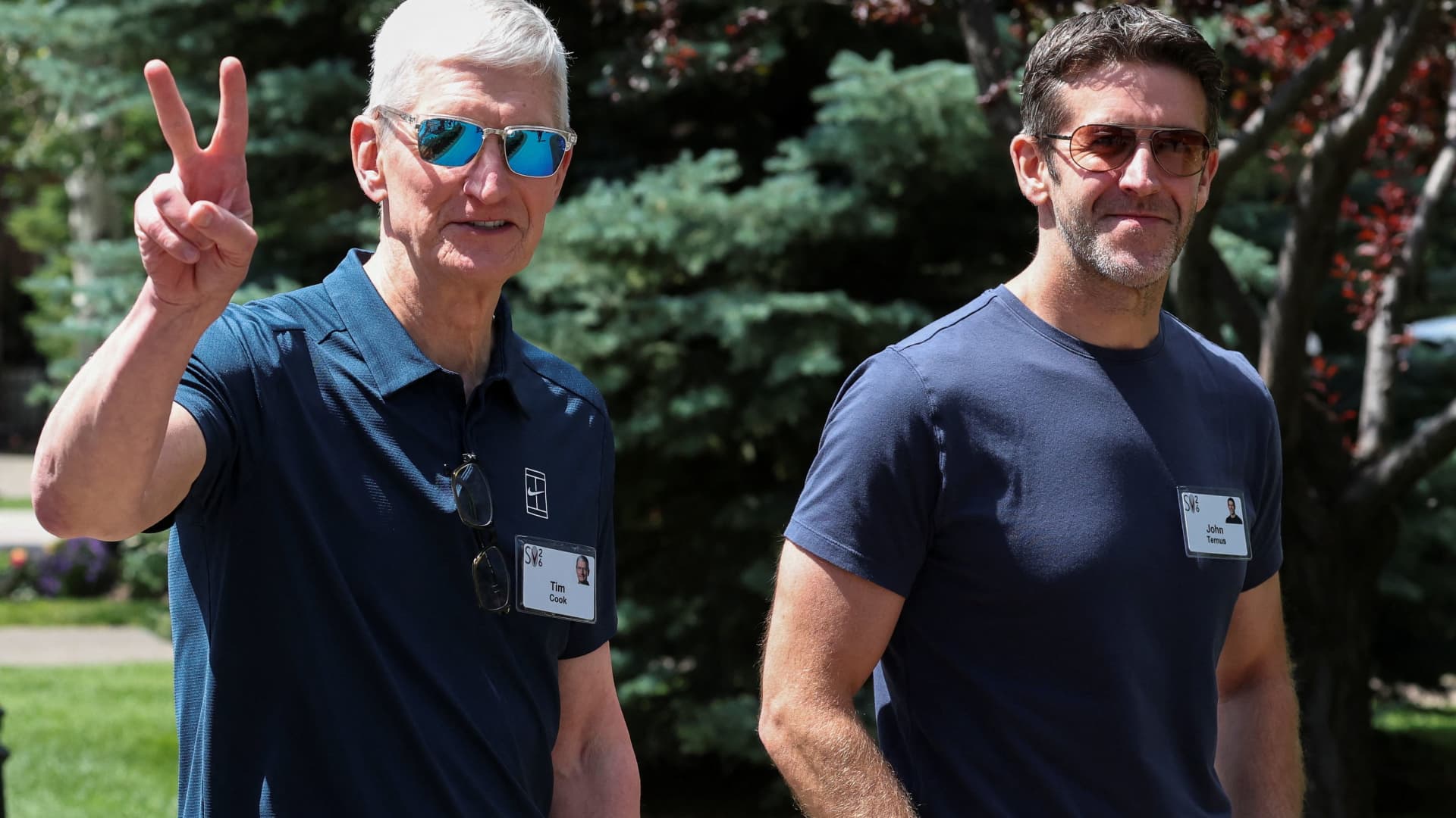 Apple touches $5 trillion market cap as AI spending debate shifts