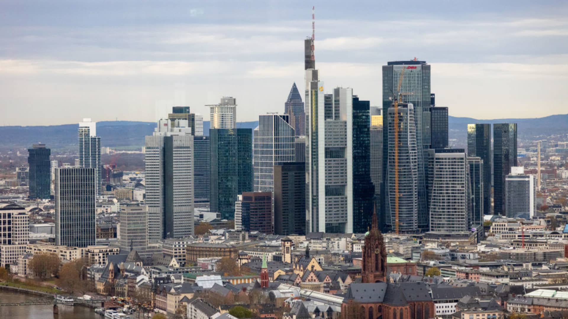 EU weighs bank rule changes as Wall Street earnings widen gap