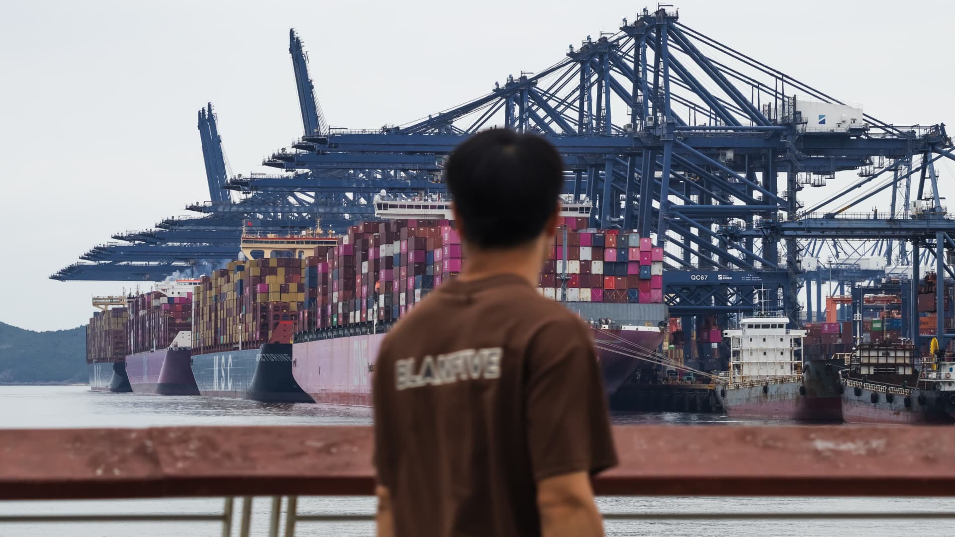 China U.S. orders gauge rises before Trump-Xi summit