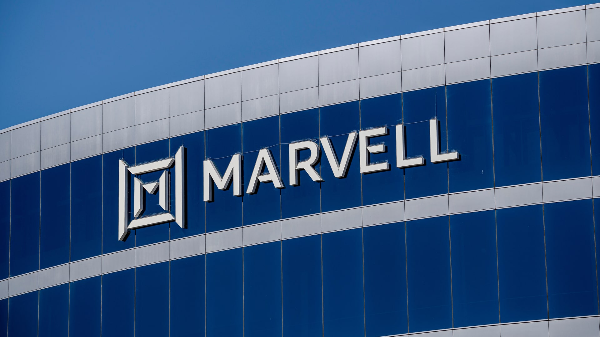 Analysts cite AI demand in calls on Amazon, Marvell and AMD