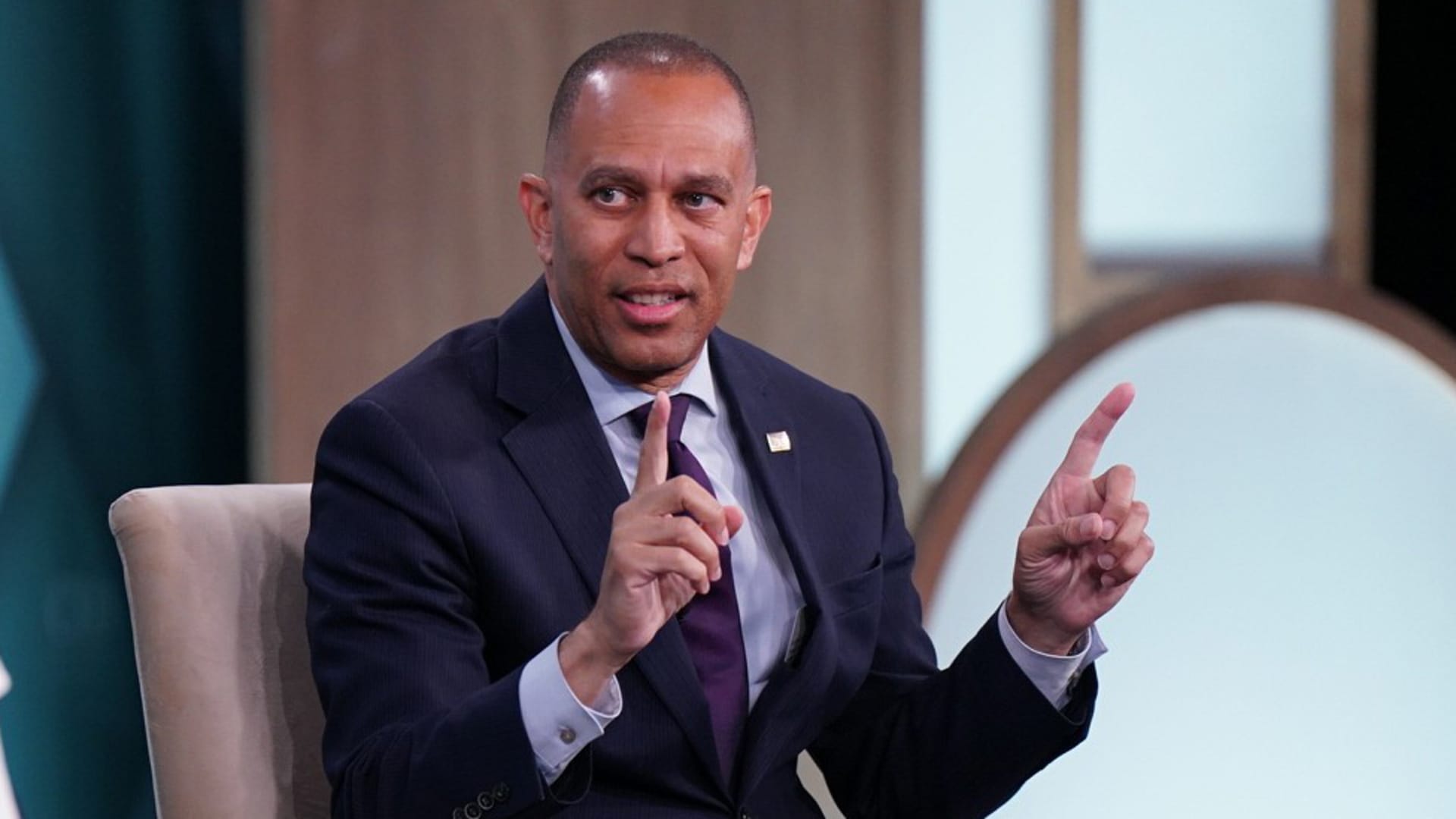 Jeffries-Kushner meeting puts focus on House control before midterms