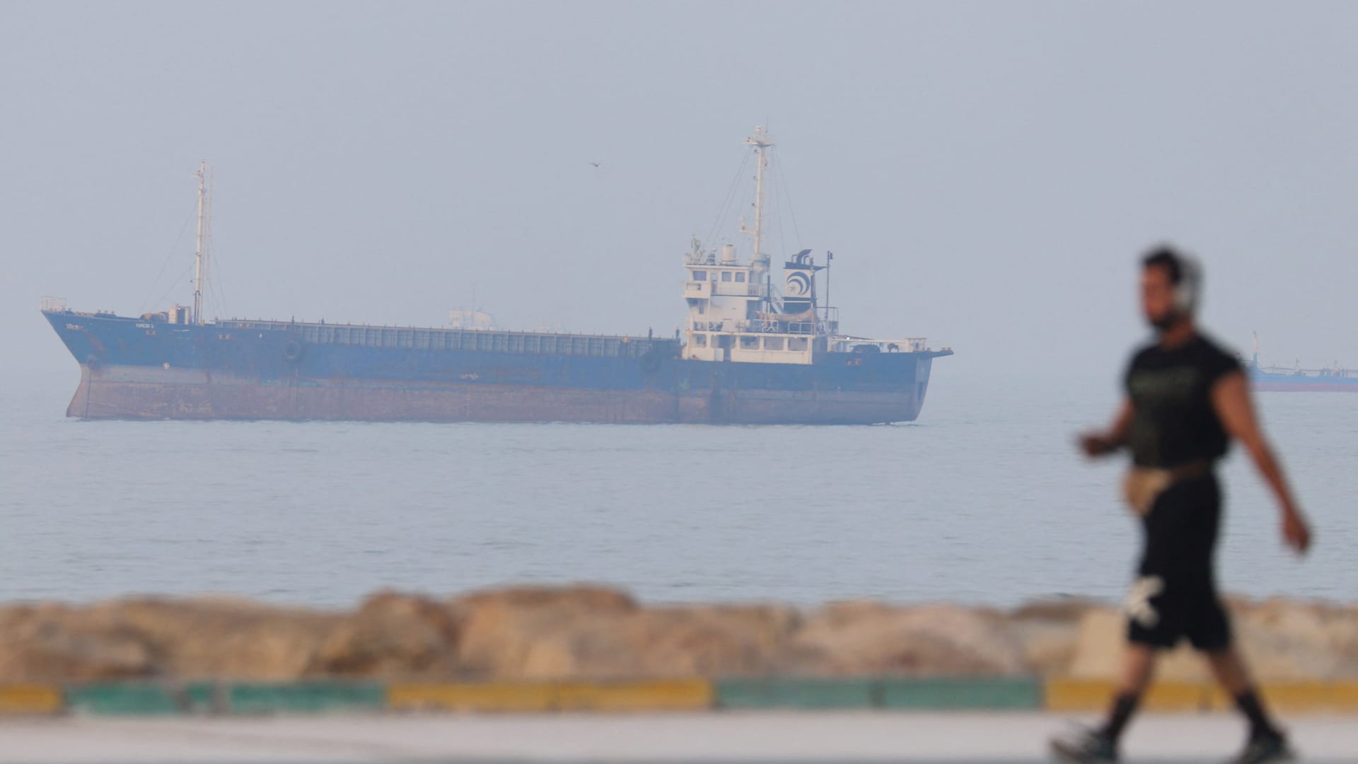 Hormuz tanker crossings fall as U.S.-Iran fighting resumes