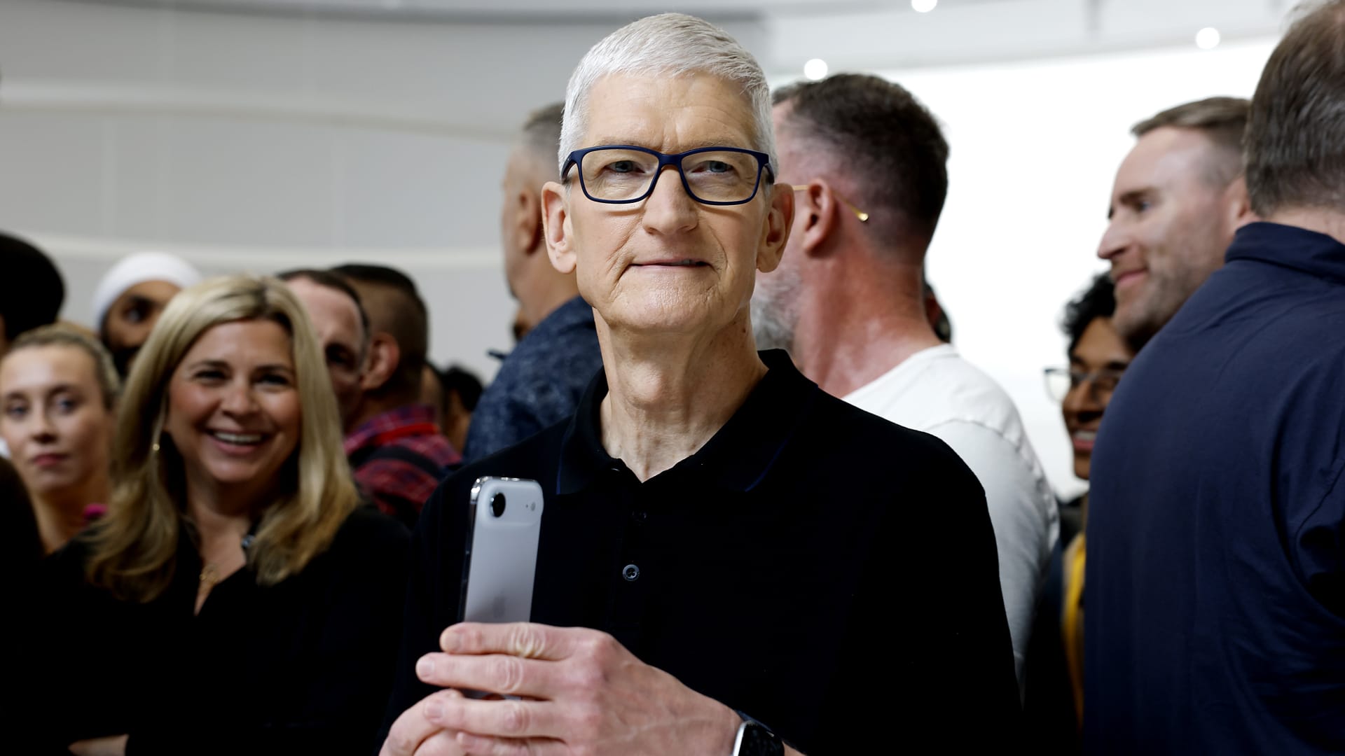 Apple iPhone leasing starts at $17.99 a month in Klarna deal