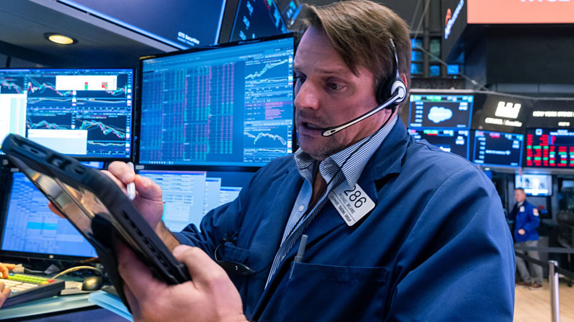 S&P 500 risk pivot draws trader focus as yields and oil climb