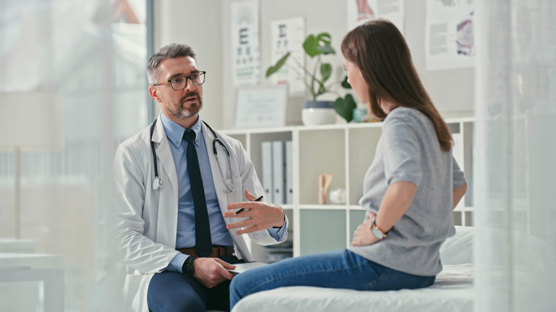 Cyclospora cases reach 843 in US as officials seek outbreak source