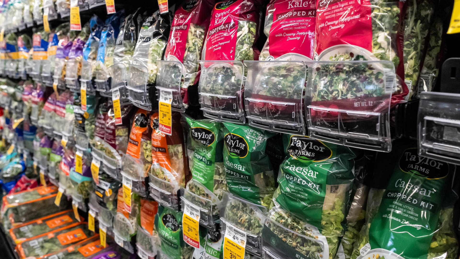Taylor Farms recalls iceberg lettuce across 27 states over parasite risk