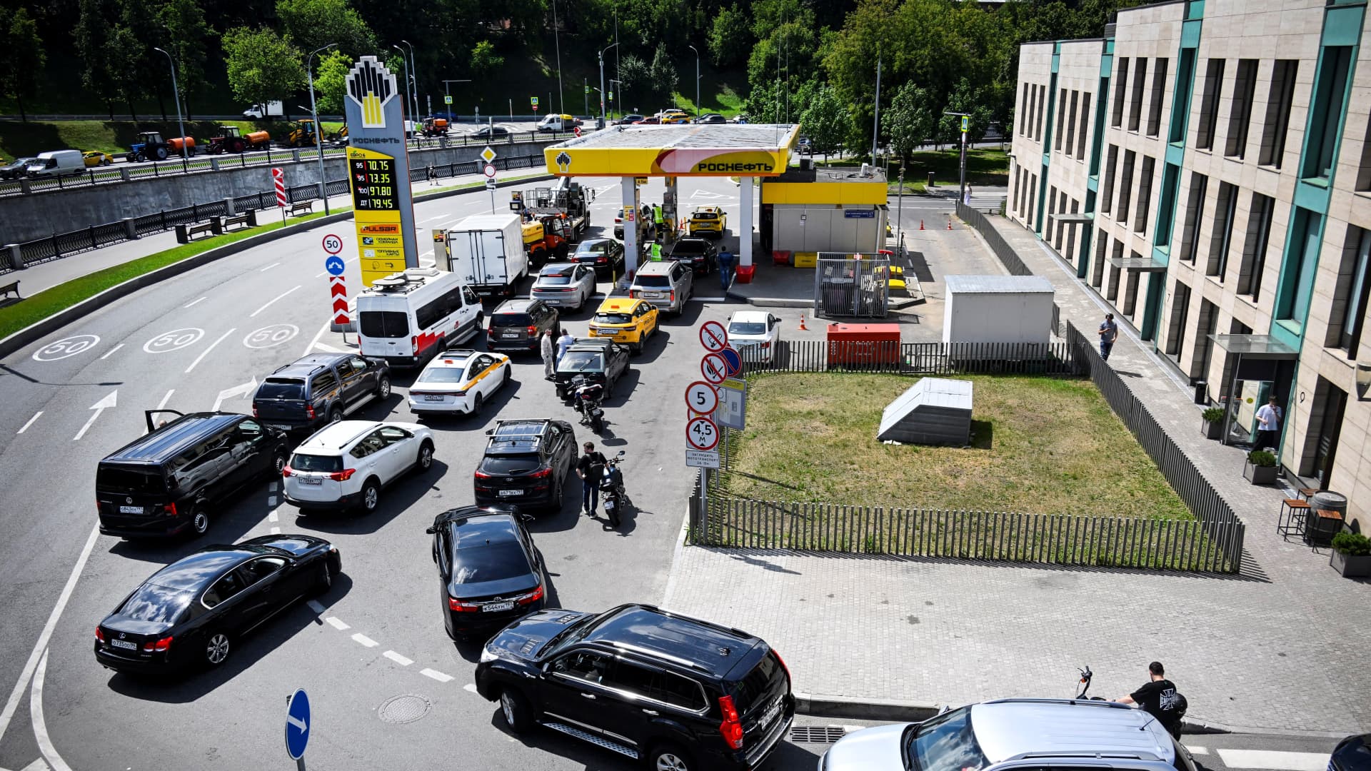 Ukraine expands tanker strikes as Russian fuel strains grow