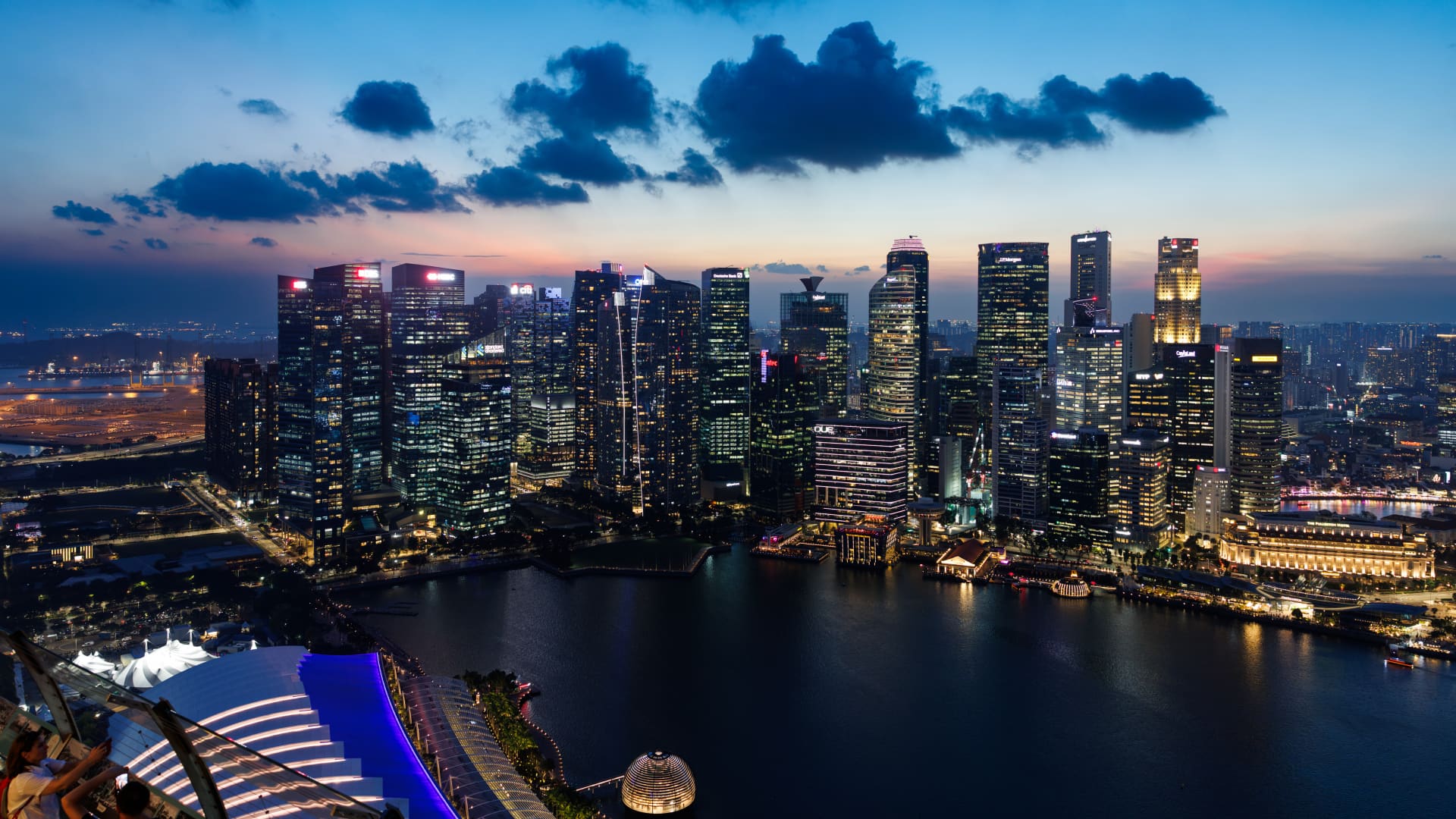 Singapore monetary policy tightens again as oil risks lift inflation concern