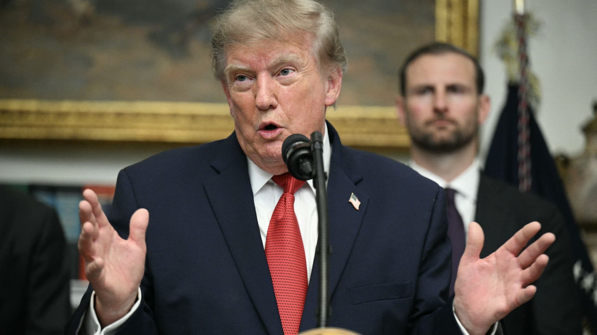 Trump renews call for lower Fed interest rates