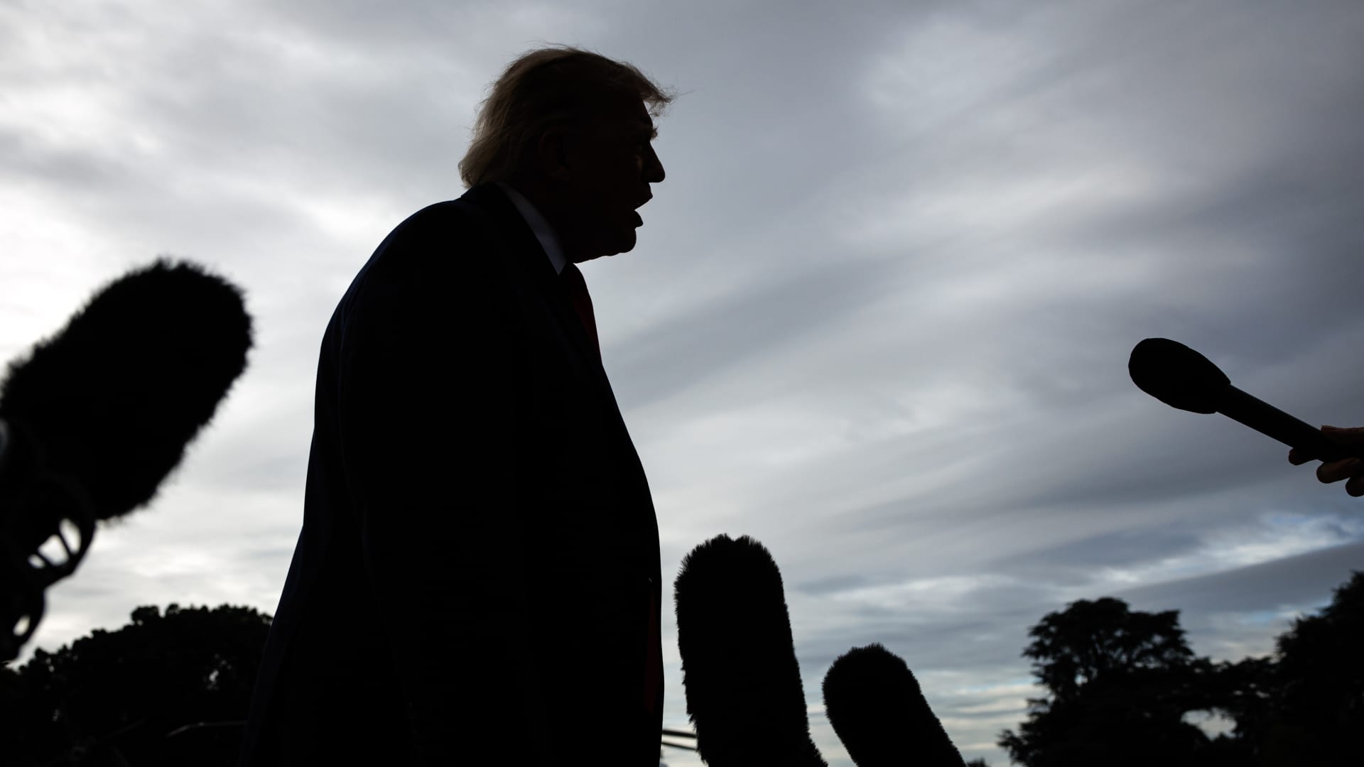 Taxpayer-funded Trump ads face bipartisan scrutiny before midterms