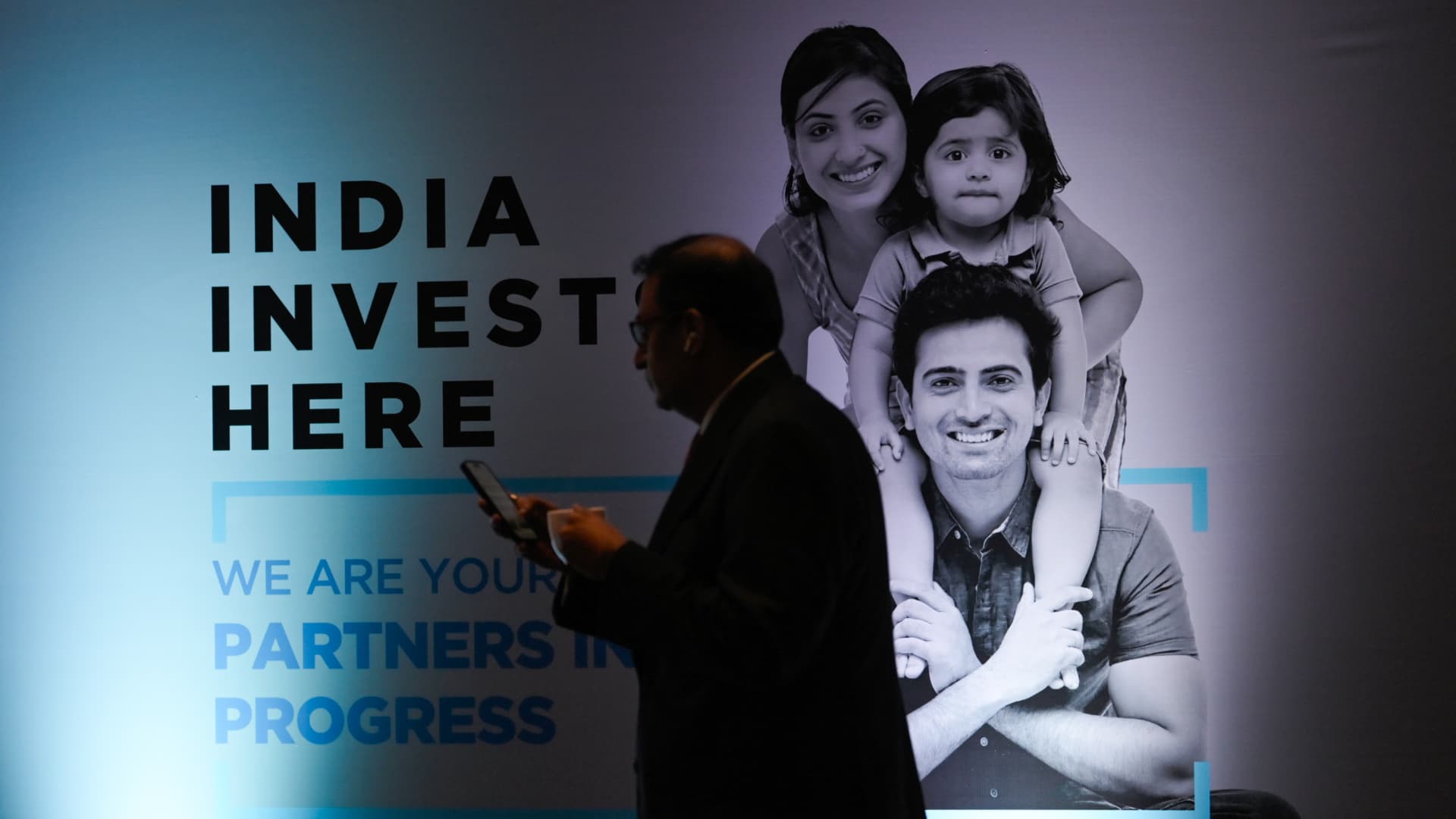 Overseas investors lift Indian bond buying as stock outflows mount