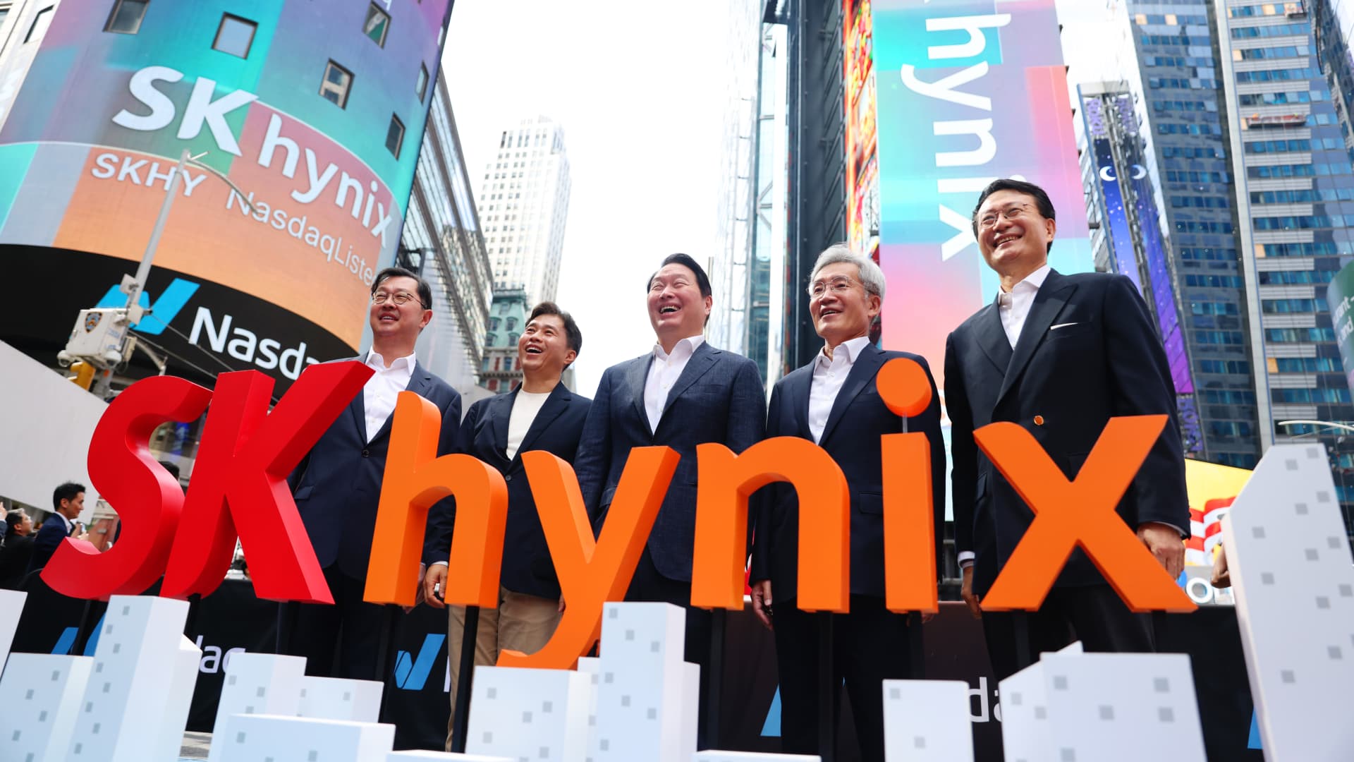 Leveraged SK Hynix ETFs put single-stock fund risks back in focus