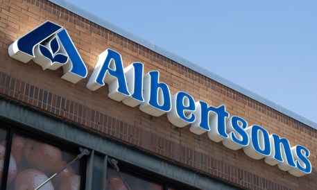 Albertsons sales forecast cut as lower-income shoppers trade down