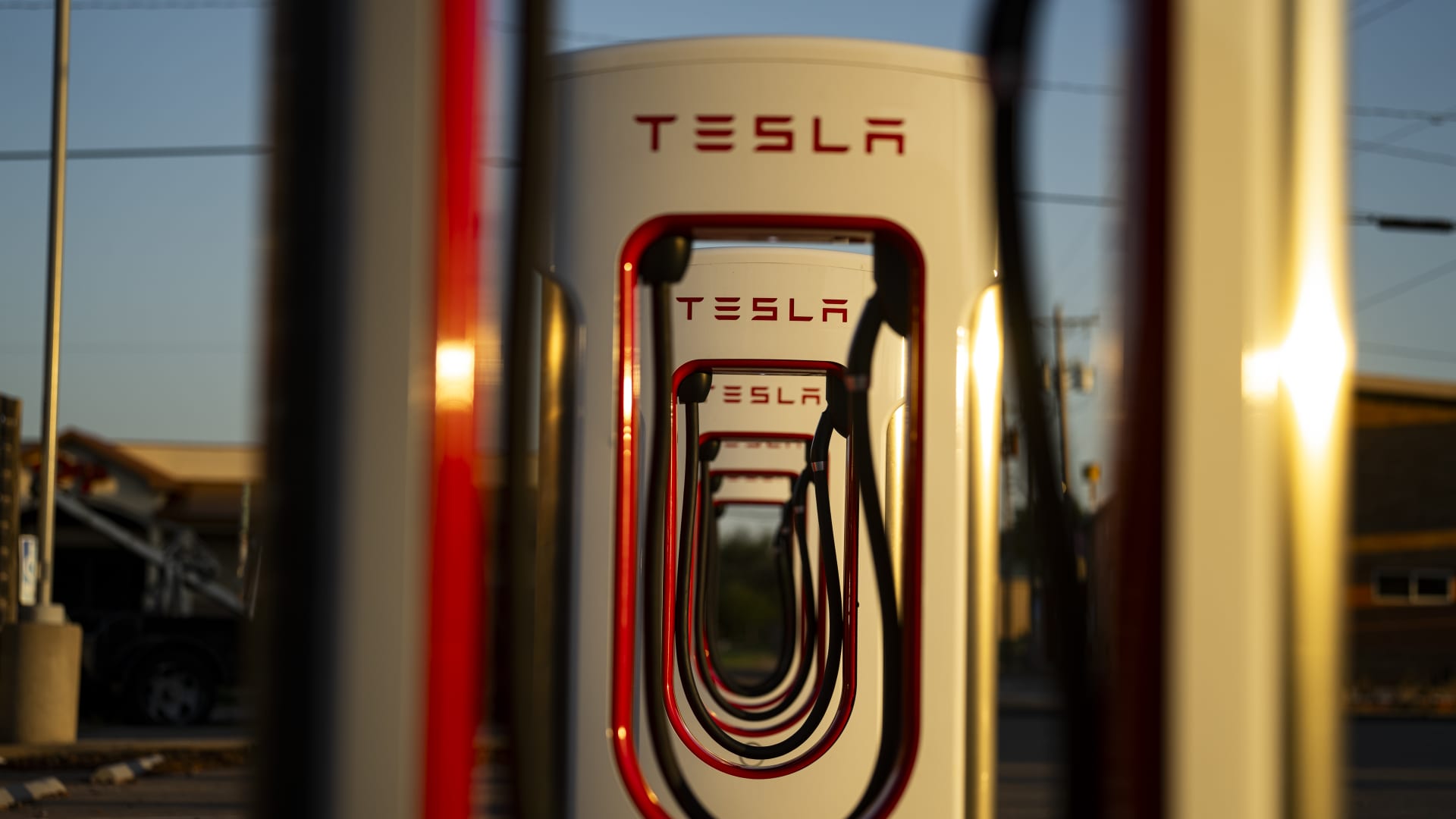 Tesla options price in 5.76% earnings swing