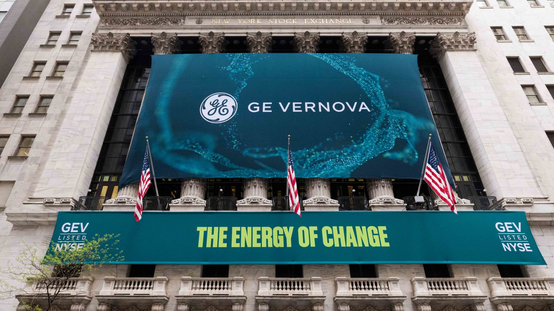 GE Vernova shares fall despite stronger orders and raised cash-flow outlook