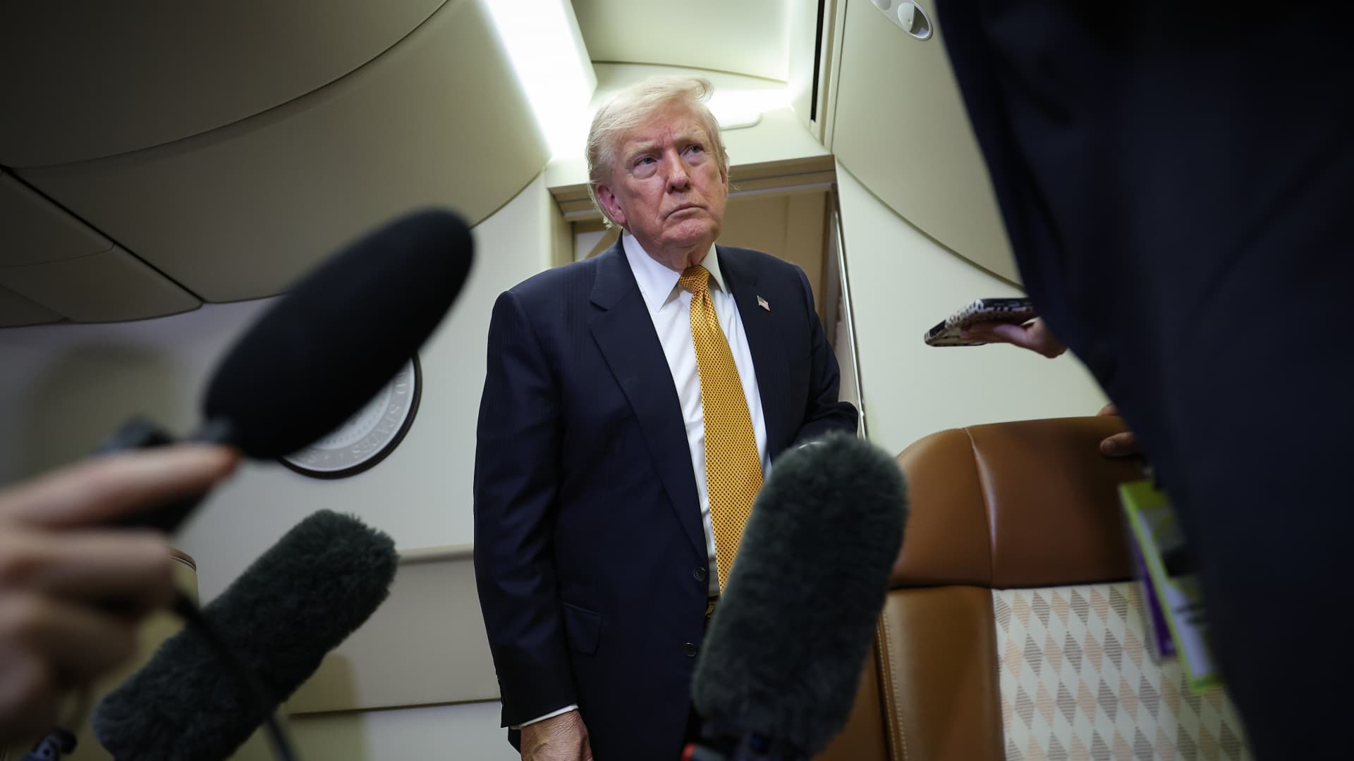 Trump removes remaining Election Assistance Commission members